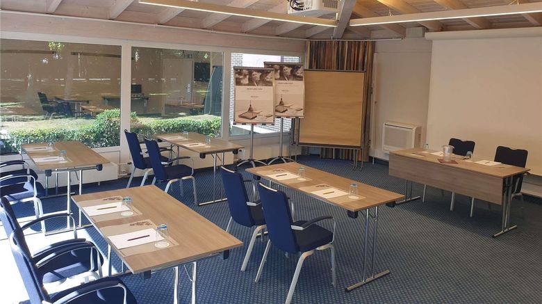 <b>Mercure Hotel am Entenfang Hannover Meeting</b>. Images powered by <a href="https://iceportal.shijigroup.com/" title="IcePortal" target="_blank">IcePortal</a>.
