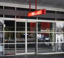 Ibis Sydney World Square Exterior