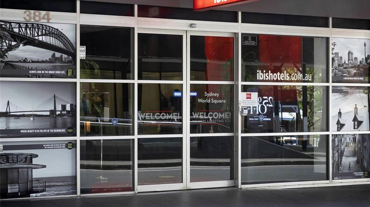 Ibis Sydney World Square Exterior