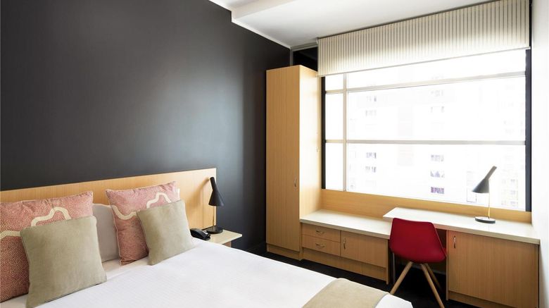 <b>Ibis Sydney World Square Room</b>. Images powered by <a href="https://iceportal.shijigroup.com/" title="IcePortal" target="_blank">IcePortal</a>.