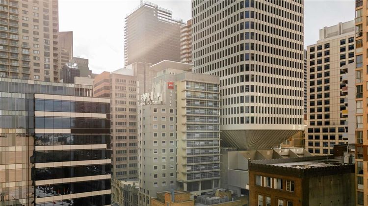 Ibis Sydney World Square Exterior