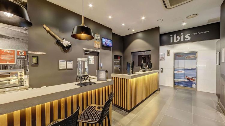 Ibis Sydney World Square Exterior