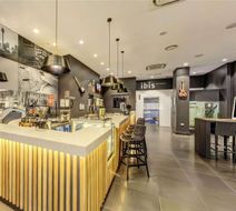 Ibis Sydney World Square Exterior