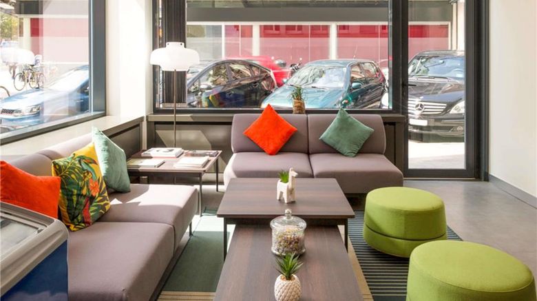 <b>Ibis Geneve Centre Gare Exterior</b>. Images powered by <a href="https://iceportal.shijigroup.com/" title="IcePortal" target="_blank">IcePortal</a>.