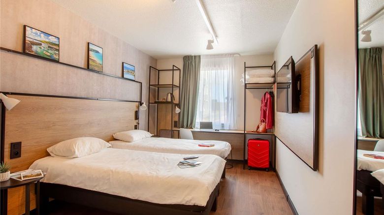<b>Ibis Cherbourg Room</b>. Images powered by <a href="https://iceportal.shijigroup.com/" title="IcePortal" target="_blank">IcePortal</a>.