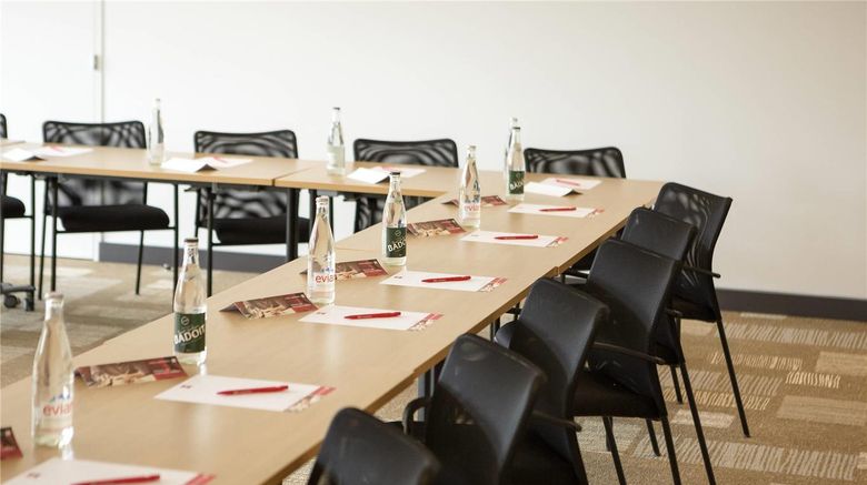 <b>Ibis Cherbourg Meeting</b>. Images powered by <a href="https://iceportal.shijigroup.com/" title="IcePortal" target="_blank">IcePortal</a>.