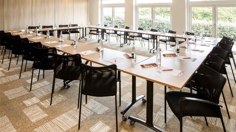 <b>Ibis Cherbourg Meeting</b>. Images powered by <a href="https://iceportal.shijigroup.com/" title="IcePortal" target="_blank">IcePortal</a>.