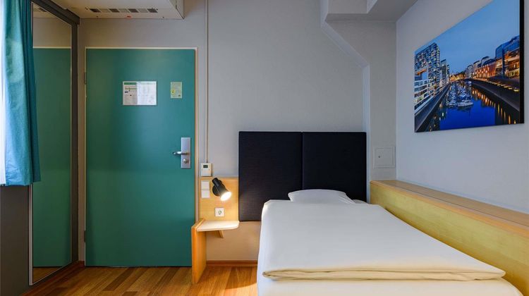 Ibis Koeln West Frechen Hotel Room