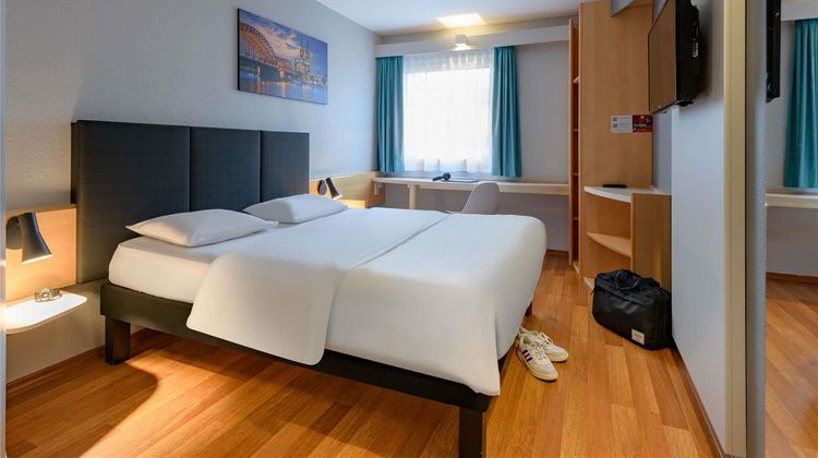 Ibis Koeln West Frechen Hotel Room