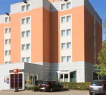Ibis Hotel Lyon Sud Exterior