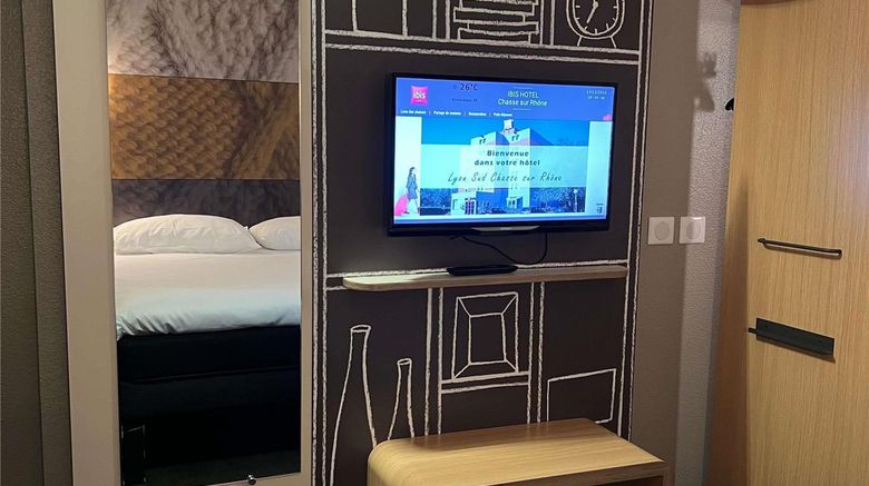 <b>Ibis Hotel Lyon Sud Room</b>. Images powered by <a href="https://iceportal.shijigroup.com/" title="IcePortal" target="_blank">IcePortal</a>.