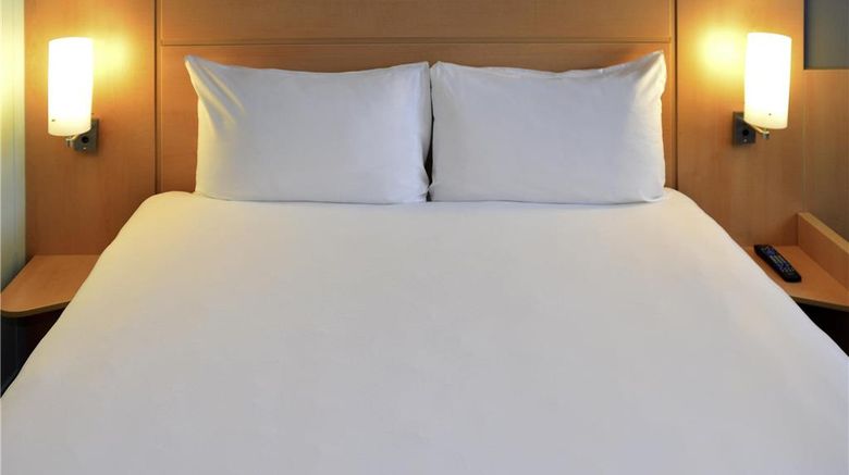 <b>Hotel ibis London Thurrock M25 Room</b>. Images powered by <a href="https://iceportal.shijigroup.com/" title="IcePortal" target="_blank">IcePortal</a>.