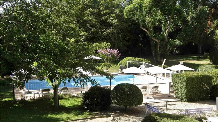 Hotel Ibis Cavaillon Pool