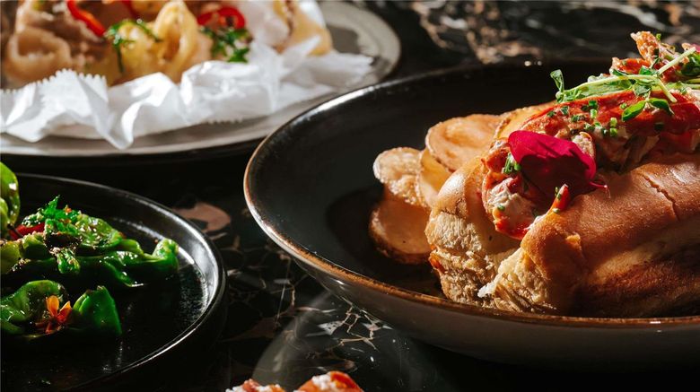<b>Sofitel New York Restaurant</b>. Images powered by <a href="https://iceportal.shijigroup.com/" title="IcePortal" target="_blank">IcePortal</a>.