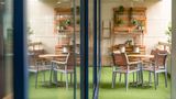 <b>Ibis Paris 17 Clichy-Batignolles Meeting</b>. Images powered by <a href="https://iceportal.shijigroup.com/" title="IcePortal" target="_blank">IcePortal</a>.