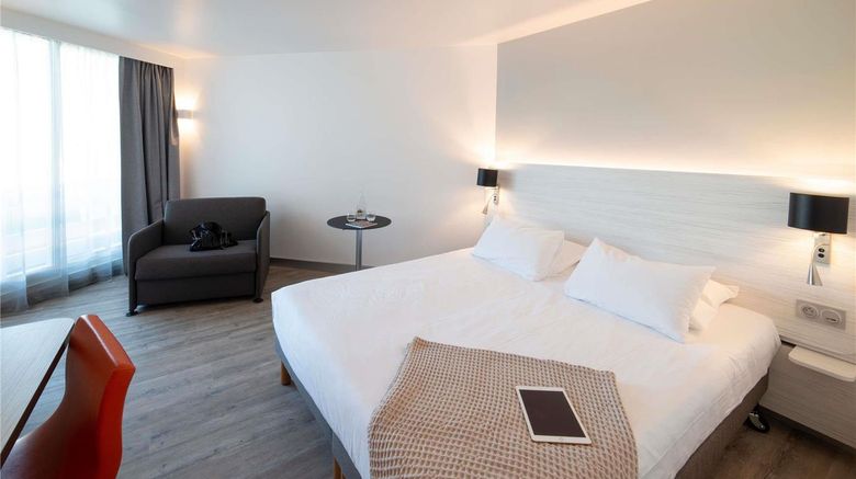 <b>Novotel La Grande Motte Room</b>. Images powered by <a href="https://iceportal.shijigroup.com/" title="IcePortal" target="_blank">IcePortal</a>.