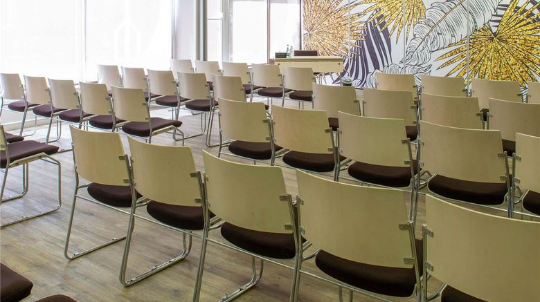 <b>Novotel La Grande Motte Meeting</b>. Images powered by <a href="https://iceportal.shijigroup.com/" title="IcePortal" target="_blank">IcePortal</a>.