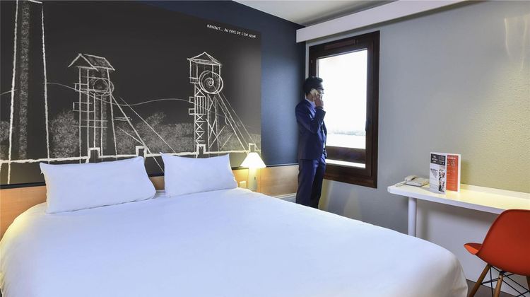 Ibis Charleroi Aeroport Room