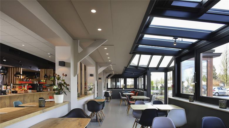 <b>Ibis Charleroi Aeroport Restaurant</b>. Images powered by <a href="https://iceportal.shijigroup.com/" title="IcePortal" target="_blank">IcePortal</a>.