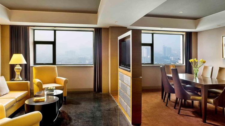 Sofitel Zhengzhou International Room