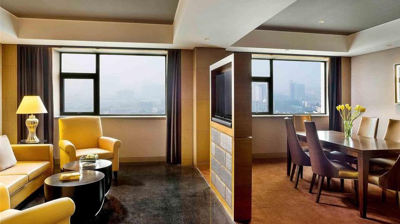 <b>Sofitel Zhengzhou International Room</b>. Images powered by <a href="https://iceportal.shijigroup.com/" title="IcePortal" target="_blank">IcePortal</a>.