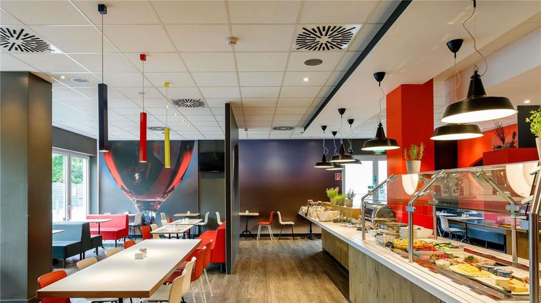 <b>Ibis Frankfurt Airport Restaurant</b>. Images powered by <a href="https://iceportal.shijigroup.com/" title="IcePortal" target="_blank">IcePortal</a>.