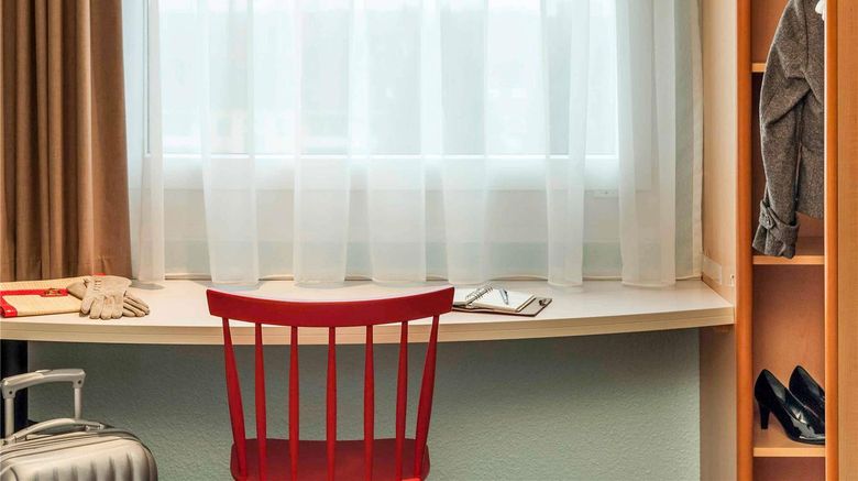 <b>Ibis Luebeck Room</b>. Images powered by <a href="https://iceportal.shijigroup.com/" title="IcePortal" target="_blank">IcePortal</a>.