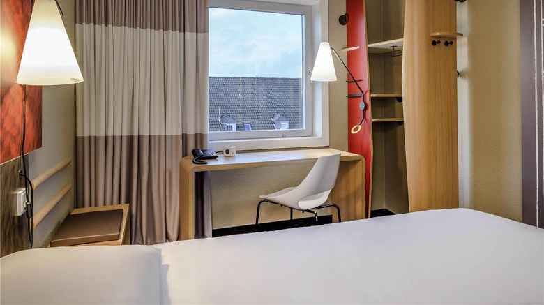 <b>Ibis Muenster Room</b>. Images powered by <a href="https://iceportal.shijigroup.com/" title="IcePortal" target="_blank">IcePortal</a>.