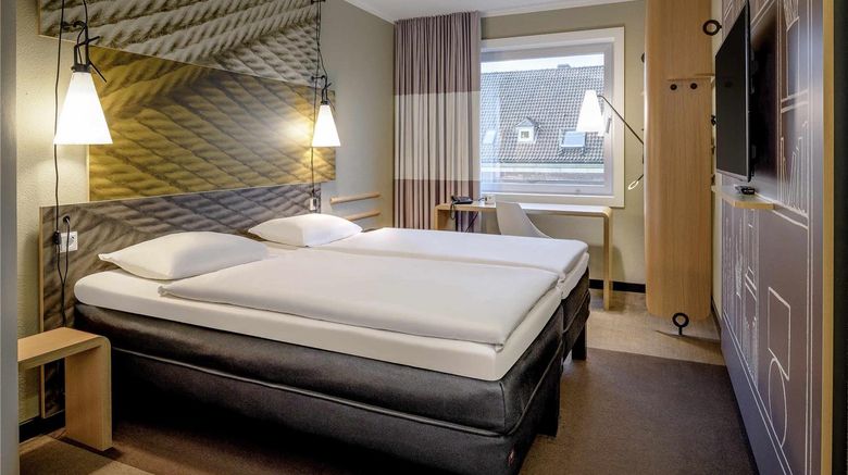 <b>Ibis Muenster Room</b>. Images powered by <a href="https://iceportal.shijigroup.com/" title="IcePortal" target="_blank">IcePortal</a>.