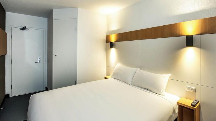 Ibis Budget Enfield Exterior