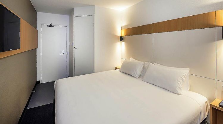 Ibis Budget Enfield Room