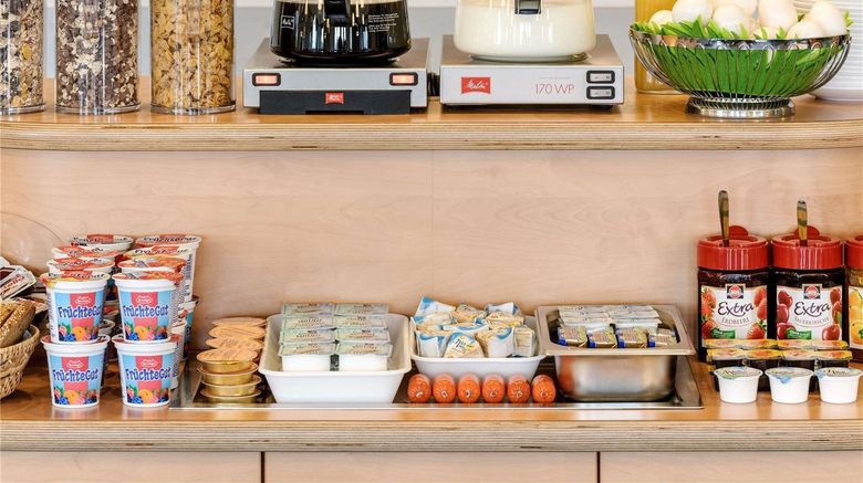 <b>Ibis Budget Frankfurt Offenbach Restaurant</b>. Images powered by <a href="https://iceportal.shijigroup.com/" title="IcePortal" target="_blank">IcePortal</a>.