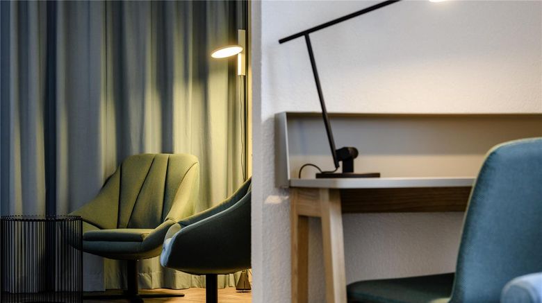 <b>Novotel Zurich City West Room</b>. Images powered by <a href="https://iceportal.shijigroup.com/" title="IcePortal" target="_blank">IcePortal</a>.