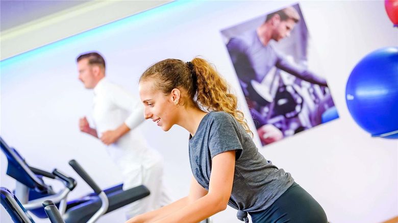 <b>Novotel Zurich City West Health</b>. Images powered by <a href="https://iceportal.shijigroup.com/" title="IcePortal" target="_blank">IcePortal</a>.