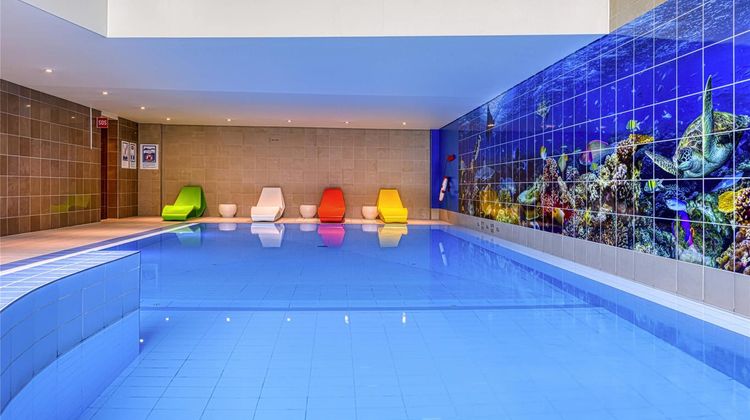 Novotel Zurich City West Pool