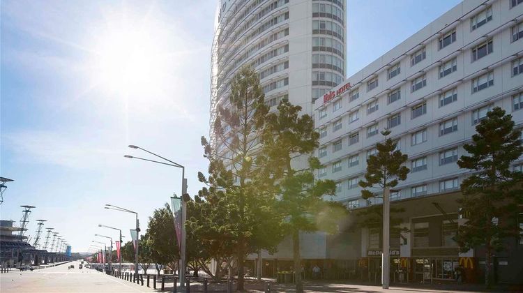 Novotel Sydney Olympic Park Exterior
