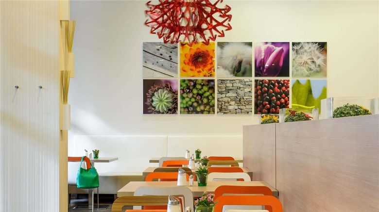 <b>Ibis Wien Messe Restaurant</b>. Images powered by <a href="https://iceportal.shijigroup.com/" title="IcePortal" target="_blank">IcePortal</a>.