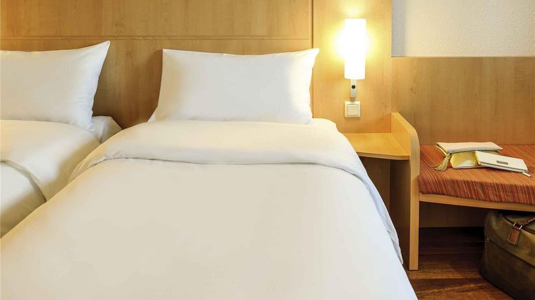 <b>Ibis Wien Messe Room</b>. Images powered by <a href="https://iceportal.shijigroup.com/" title="IcePortal" target="_blank">IcePortal</a>.