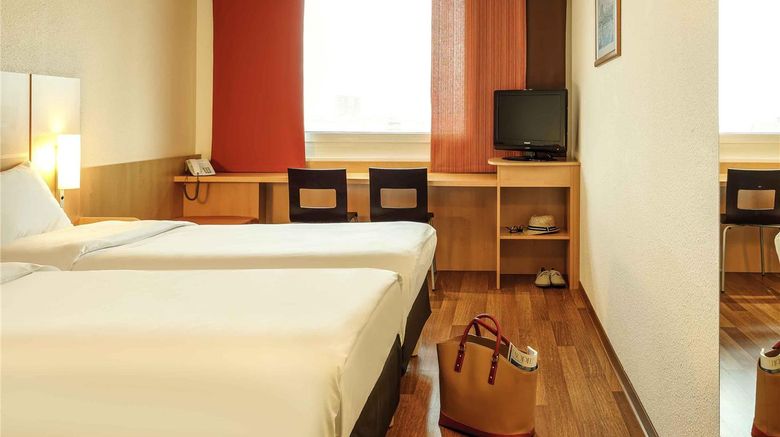 <b>Ibis Wien Messe Room</b>. Images powered by <a href="https://iceportal.shijigroup.com/" title="IcePortal" target="_blank">IcePortal</a>.