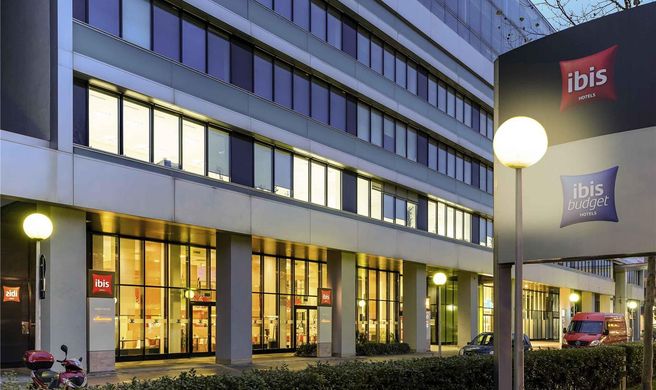 Ibis Wien Messe Exterior