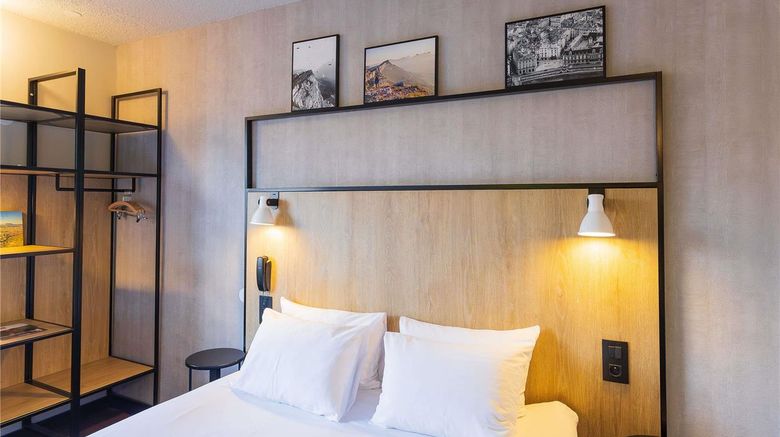 <b>Ibis Grenoble Gare Room</b>. Images powered by <a href="https://iceportal.shijigroup.com/" title="IcePortal" target="_blank">IcePortal</a>.