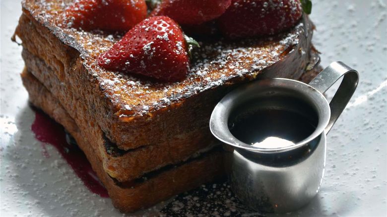 <b>Sofitel Philadelphia-Rittenhouse Square Restaurant</b>. Images powered by <a href="https://iceportal.shijigroup.com/" title="IcePortal" target="_blank">IcePortal</a>.