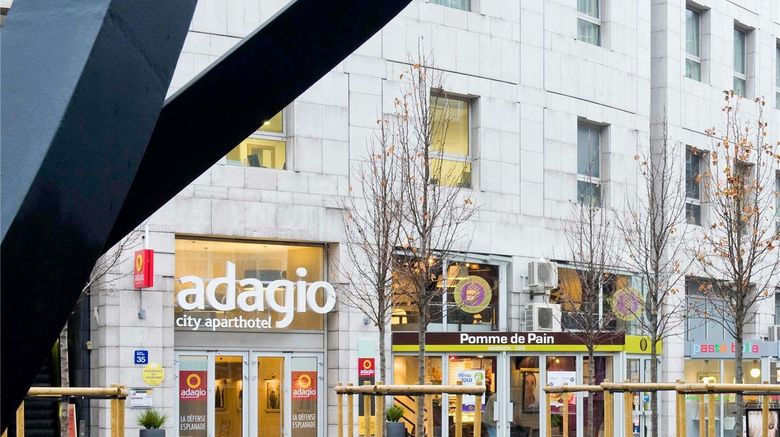 Adagio La Defense Esplanade Exterior. Images powered by <a href="https://iceportal.shijigroup.com" target="_blank" rel="noopener">Ice Portal</a>.
