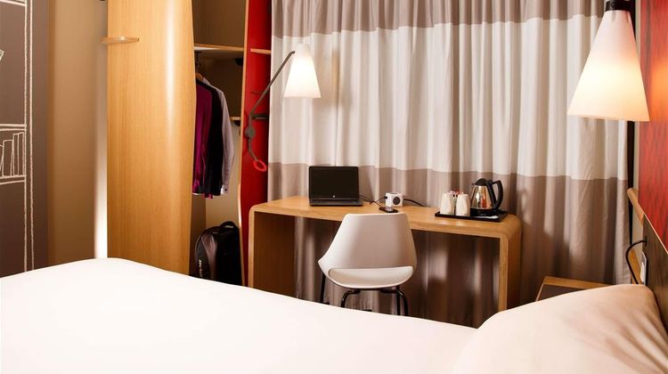 Ibis Sheffield Room