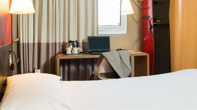 Ibis Sheffield Room