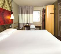 Ibis Sheffield Exterior
