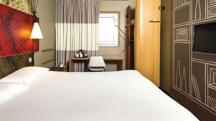 Ibis Sheffield Room