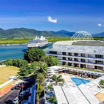 Pullman Reef Hotel Casino
