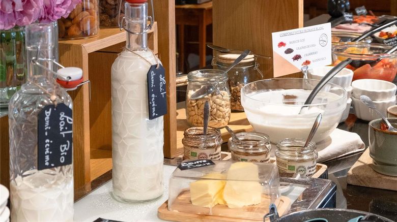 <b>Mercure Saint Lary 3M Restaurant</b>. Images powered by <a href="https://iceportal.shijigroup.com/" title="IcePortal" target="_blank">IcePortal</a>.