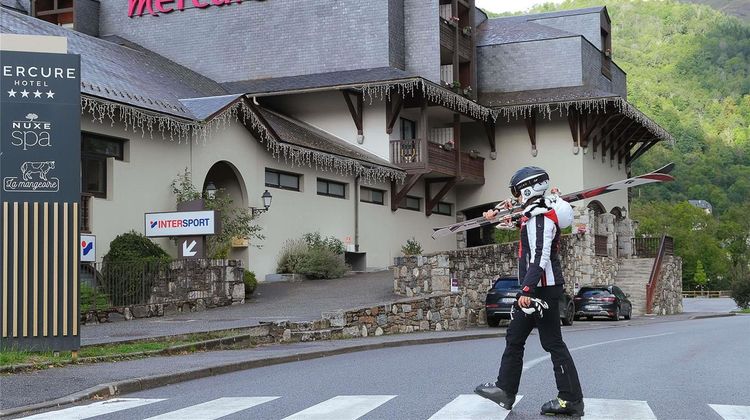 Mercure Saint Lary 3M Exterior